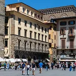 Apartments Florence - Palazzo Signoria Luxury Apartments 1-Biancone